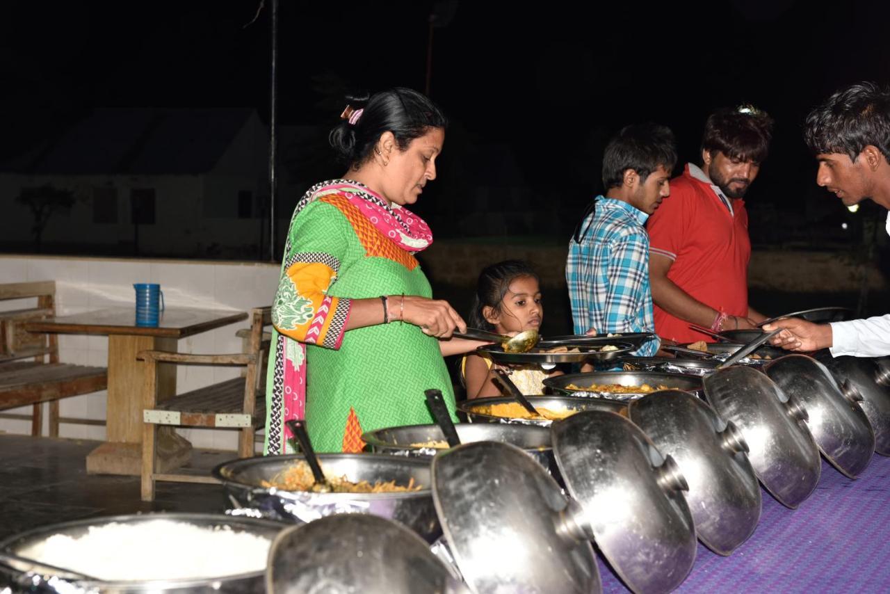 Kf Resort Pvt Ltd Sām Extérieur photo